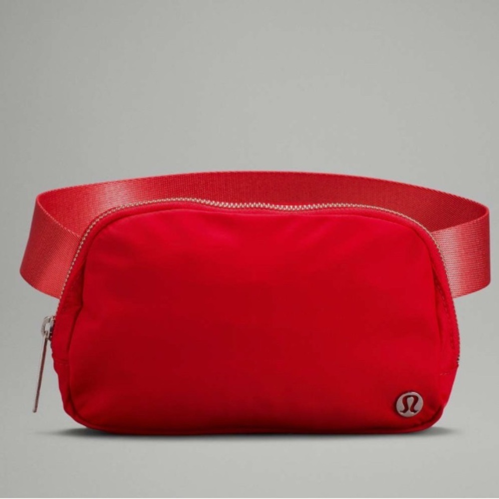 Lululemon Everywhere Belt Bag in Love Red ❤️